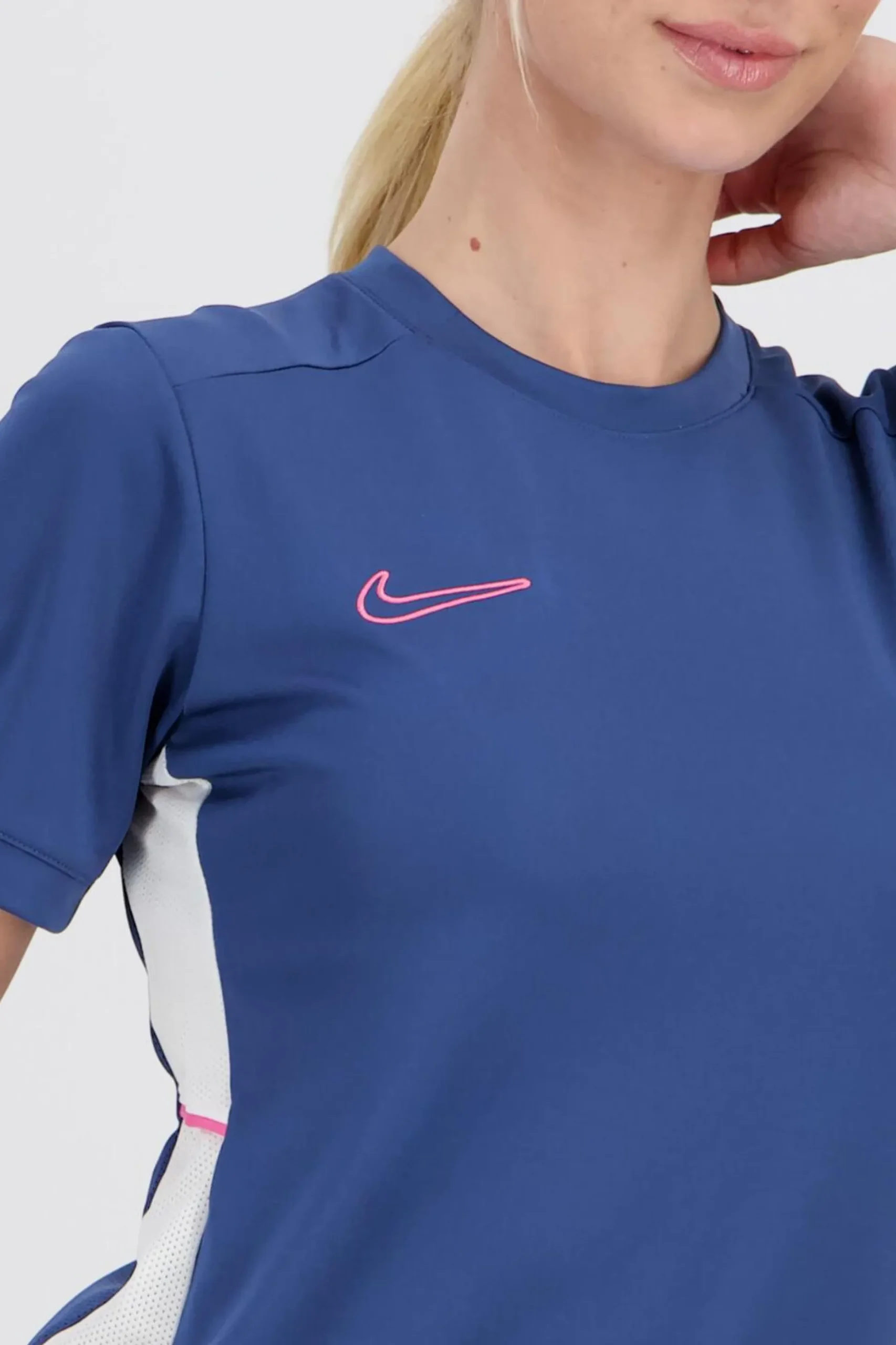 Camiseta Nike Academy 25