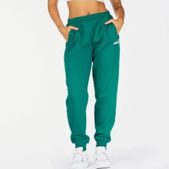 Ellesse Mom