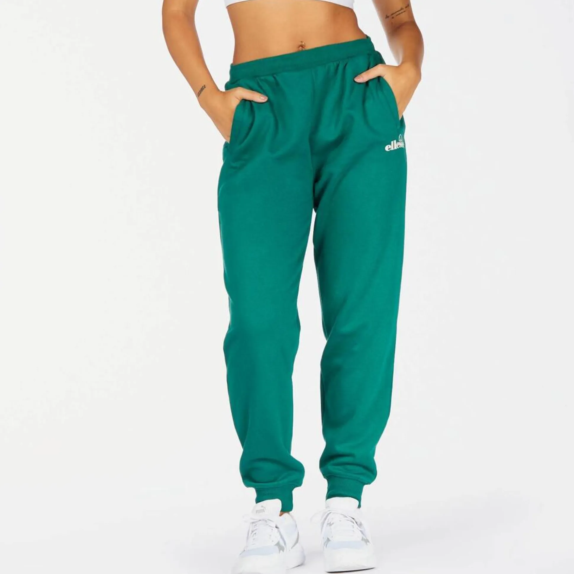 Ellesse Mom