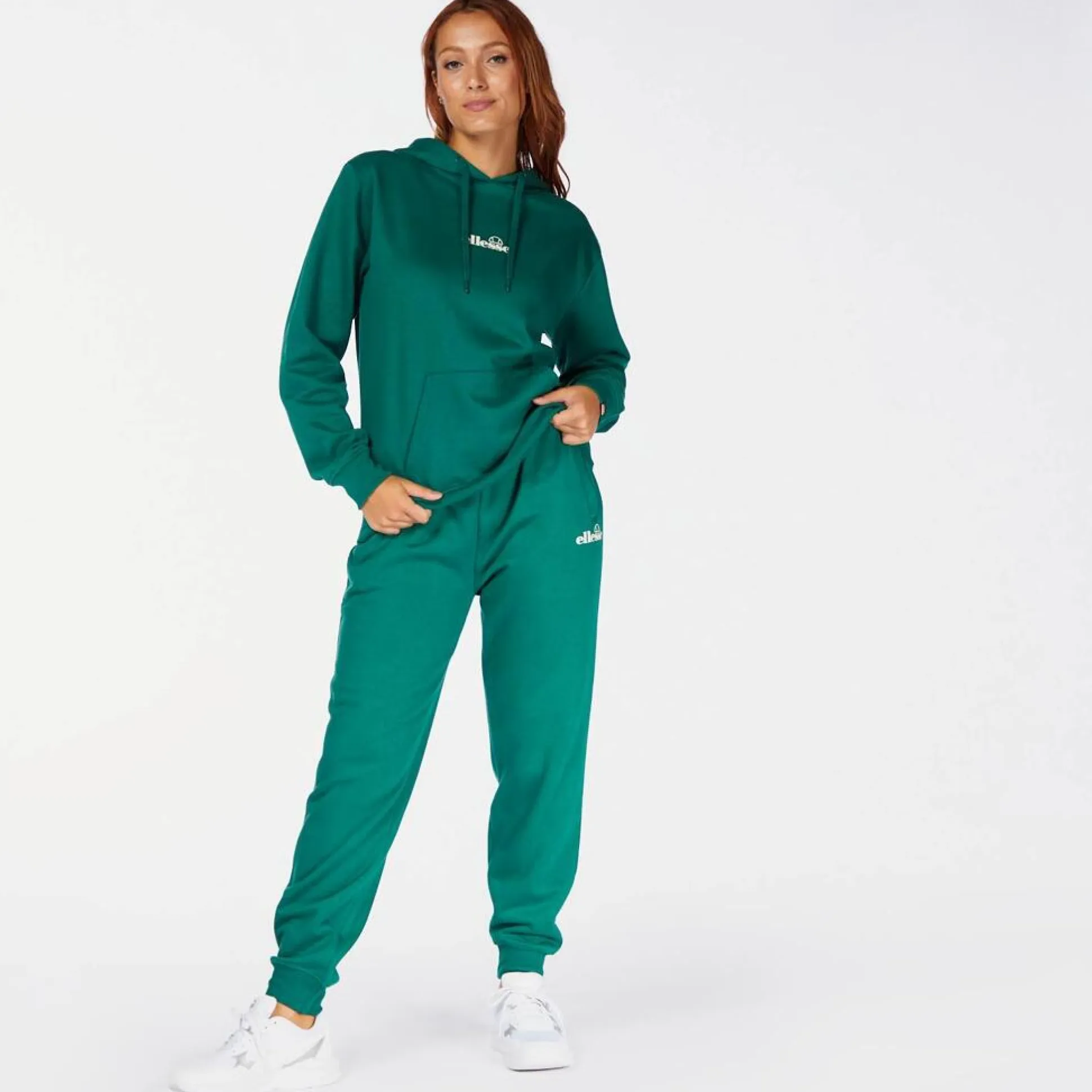 Ellesse Mom