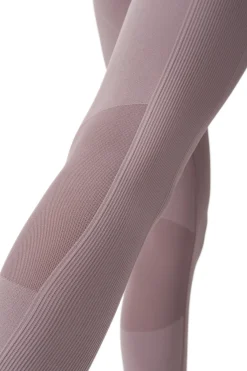 Legging Keren Born Living Yoga