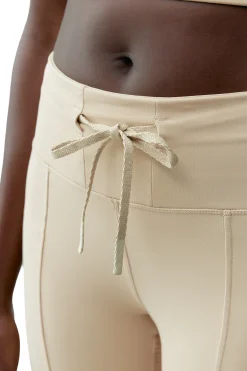 Malla Deportiva De Mujer Esme Born Living Yoga