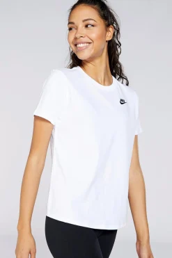 Nike Sportswear Club