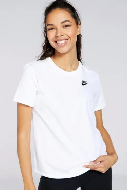 Nike Sportswear Club